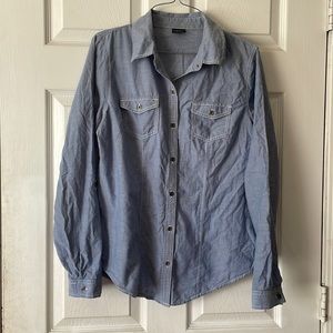 Faded glory lightweight shacket chambray button front button up pockets blouse S